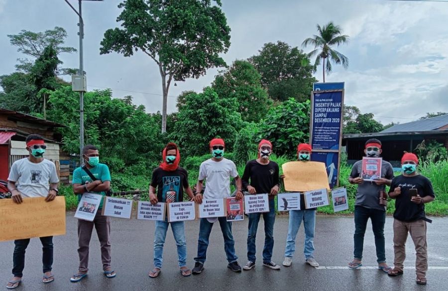 AMAW Gelar Aksi Didepan Kantor Pengadilan Hunimua SBT