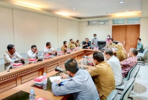 Anggota DPRD SBT Gelar Pansus RPJMD Bersama Pemda