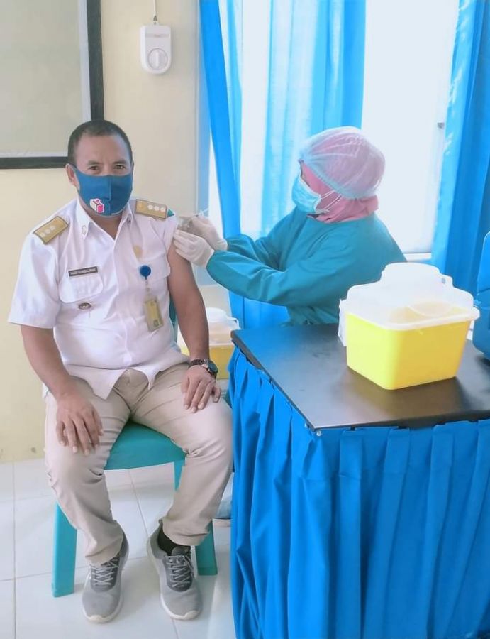 Camat Bula Hadi Rumbalifar,S.Pd Ajak Masyarakat Kecamatan Bula Ikuti Vaksin Bersama