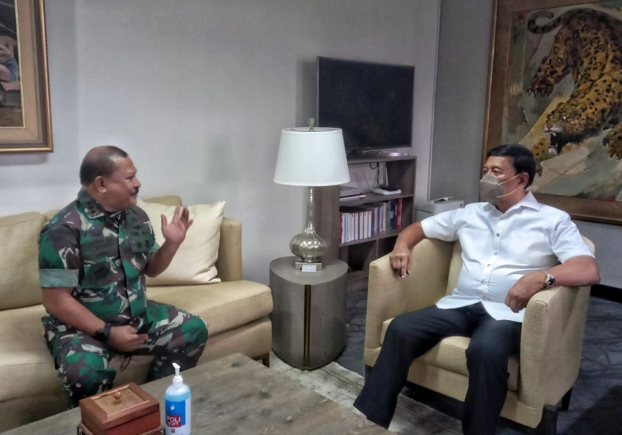 Pertemuan di Kediaman Jenderal TNI (Pur) Wiranto Ajak Jenderal TNI Jeffry A Rahawarin