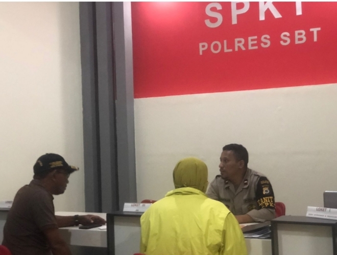 Sitti Umuriya Suruwaky Melaporkan Pemalsuan Tanda Tangan ke Polres SBT