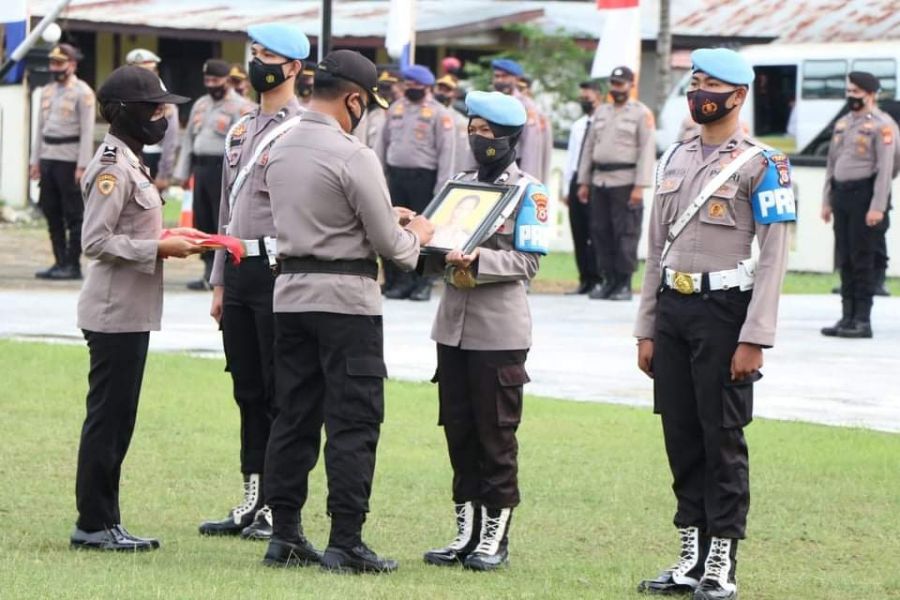 Upacara Pemberhentian Tidak Terhormat AIPDA Amri Mappiware di PTDH Di Polres SBT